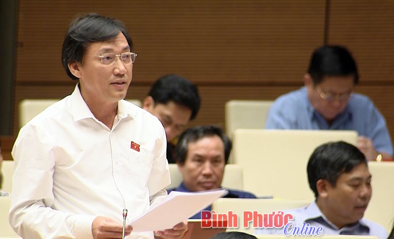 Kh&ocirc;ng để c&aacute;c khoản thu ngo&agrave;i học ph&iacute; trở th&agrave;nh nỗi bức x&uacute;c của phụ huynh