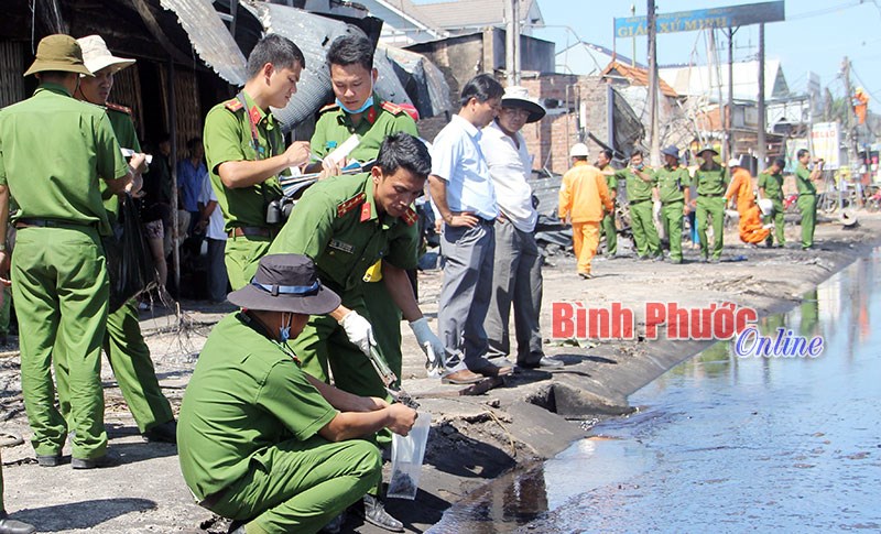 Đ&atilde; khởi tố vụ xe bồn g&acirc;y ch&aacute;y nh&agrave; d&acirc;n ở Chơn Th&agrave;nh