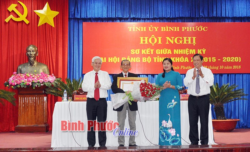 Phấn đấu đến 2020, B&igrave;nh Phước thu ng&acirc;n s&aacute;ch tr&ecirc;n 9.000 tỷ đồng, bảo đảm c&acirc;n đối thu - chi thường xuy&ecirc;n