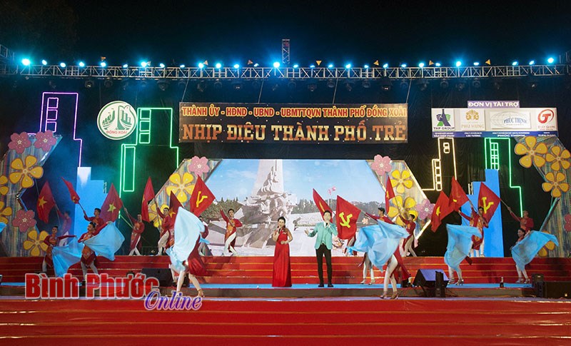 Chương tr&igrave;nh nghệ thuật kỷ niệm 44 năm giải ph&oacute;ng Đồng Xo&agrave;i