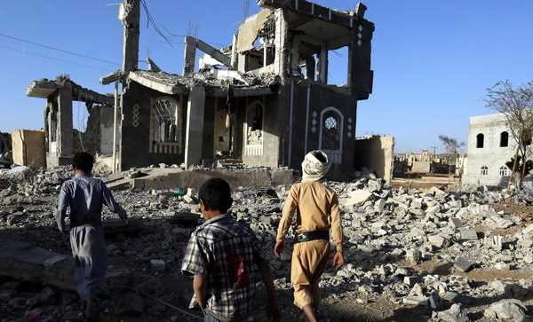 Liên quân Arab bắn hạ 2 tên lửa đạn đạo của phiến quân Houthi