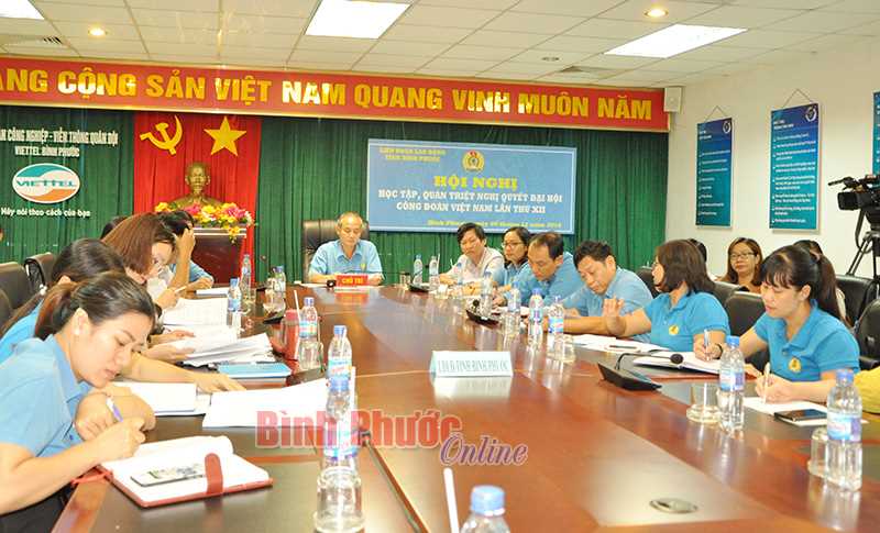 Học tập, qu&aacute;n triệt Nghị quyết Đại hội XII C&ocirc;ng đo&agrave;n Việt Nam