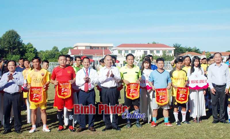 24 đội dự giải bóng đá 5 người tỉnh Bình Phước