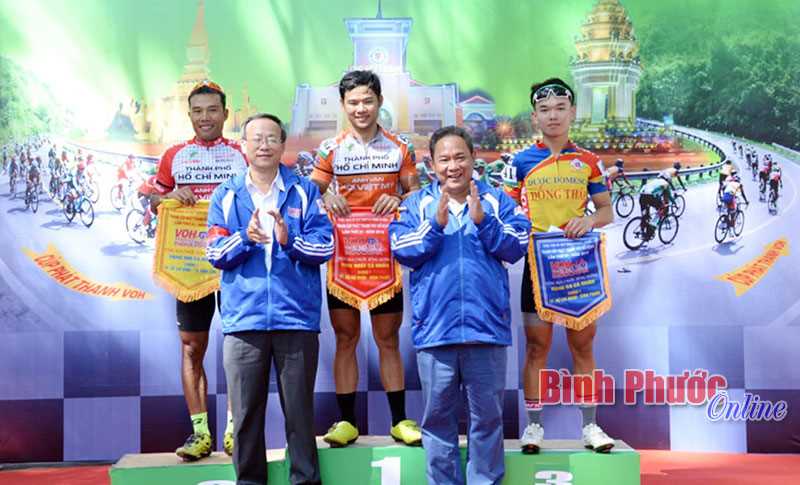 Lê Nguyệt Minh nhất chặng 1 cuộc đua xe đạp Nam Kỳ Khởi Nghĩa 2018