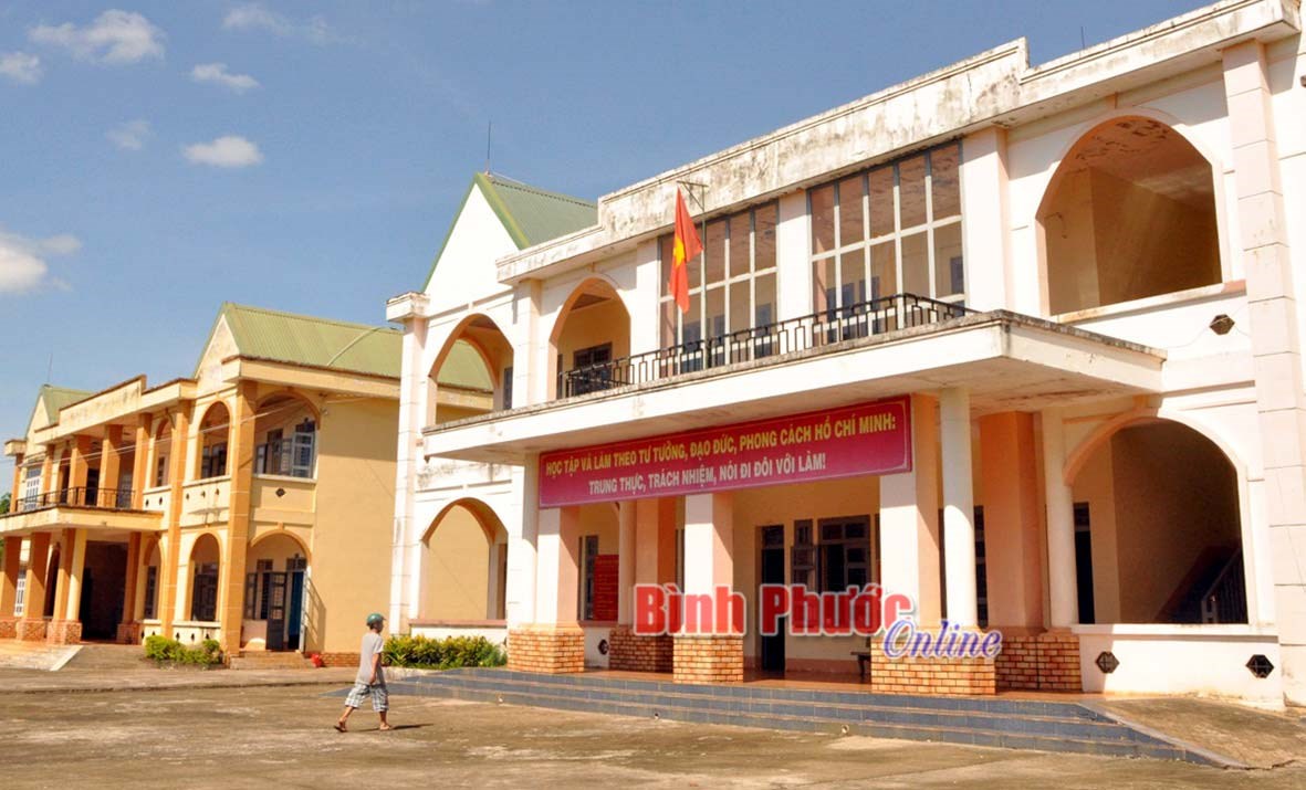 Giải thể Trung tâm Giáo dục nghề nghiệp - Giáo dục thường xuyên​​​​​​​ - cách làm riêng của Bù Đăng
