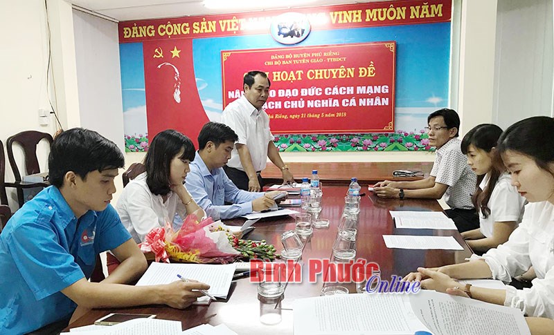 Học tập, l&agrave;m theo B&aacute;c ở Ph&uacute; Riềng: Thực chất v&agrave; hiệu quả