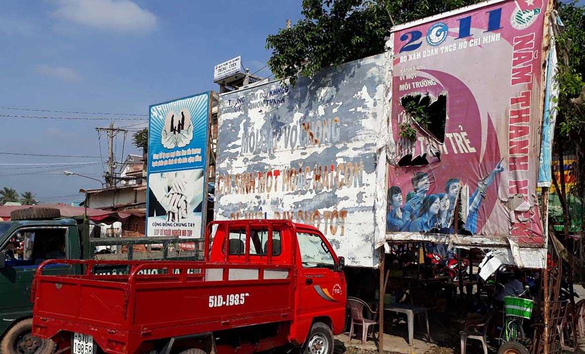 D&atilde;y pa-n&ocirc; phản cảm