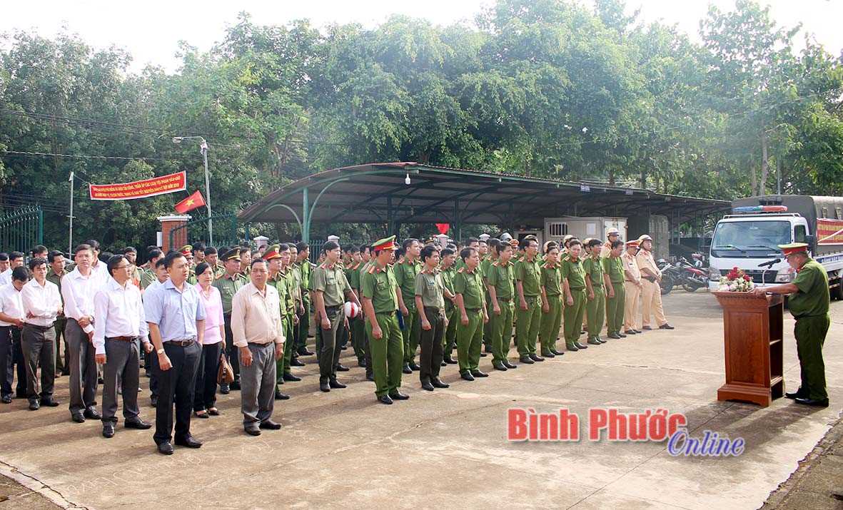 Phú Riềng ra quân tấn công trấn áp các loại tội phạm