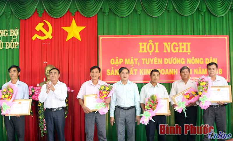Bù Đốp tuyên dương nông dân sản xuất - kinh doanh giỏi