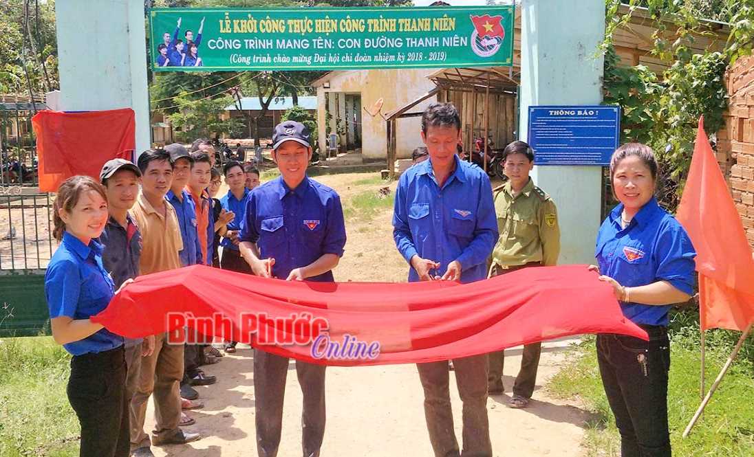 “Vì em đến trường”
