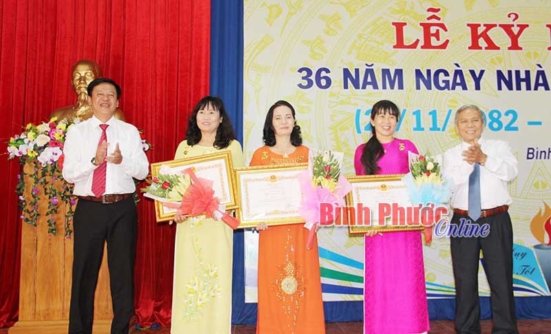 Xứng đ&aacute;ng với danh hiệu &ldquo;Nh&agrave; gi&aacute;o ưu t&uacute;&rdquo;