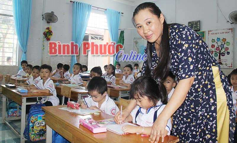 Xứng đ&aacute;ng &ldquo;c&ocirc; gi&aacute;o như mẹ hiền&rdquo;