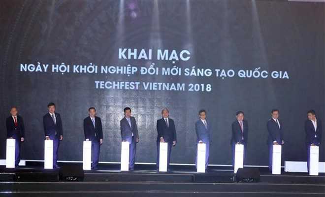 Thủ tướng dự Ng&agrave;y hội khởi nghiệp đổi mới s&aacute;ng tạo Việt Nam 2018