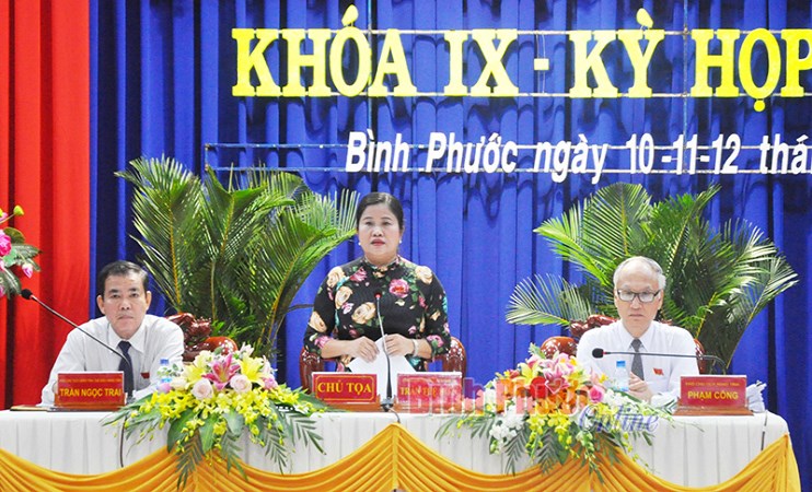 N&oacute;ng vấn đề phụ cấp c&aacute;n bộ th&ocirc;n, ấp