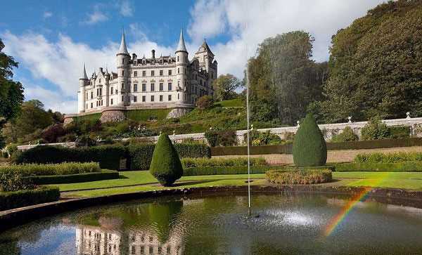 Những lâu đài đẹp ngẩn ngơ thường xuyên xuất hiện trong các bộ phim nổi tiếng