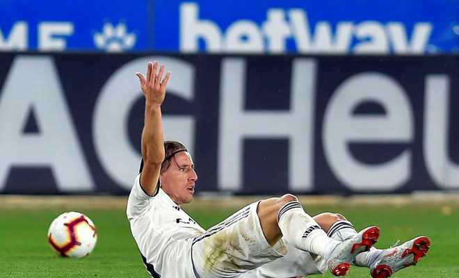 Đêm điên rồ của bóng đá: Real và Bayern cùng 'nếm trái đắng'