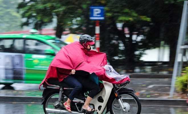 Các khu vực trên cả nước mưa rào và dông, có nơi dưới 16 độ C