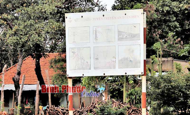 Biển tuyên truyền an toàn điện quá mờ