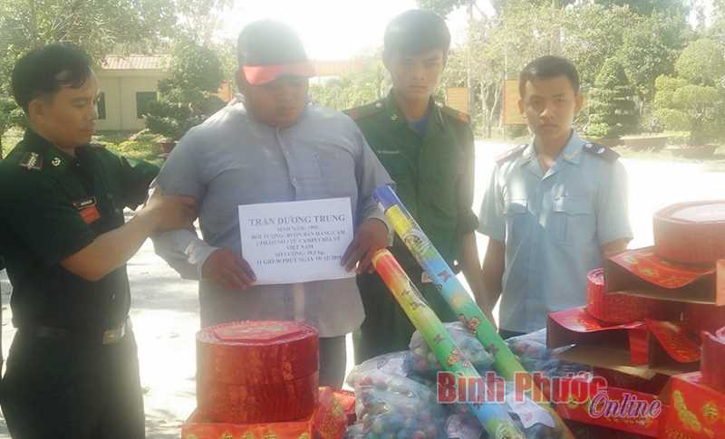 Thu giữ gần 60kg pháo nổ