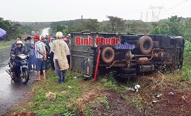 Gặp nạn do xe nổ lốp