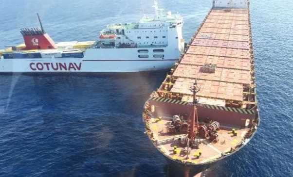 Pháp-Italy nỗ lực ngăn khoảng 600 tấn dầu loang trên Địa Trung Hải