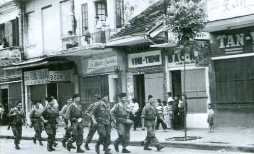 H&agrave; Nội trước ng&agrave;y giải ph&oacute;ng năm 1954