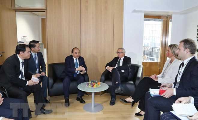 Thủ tướng tiếp x&uacute;c song phương nh&acirc;n dịp Hội nghị Cấp cao ASEM12