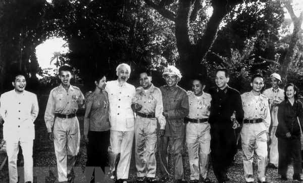 T&aacute;c phẩm "Đạo đức c&aacute;ch mạng" - Vẹn nguy&ecirc;n gi&aacute; trị l&yacute; luận v&agrave; thực tiễn