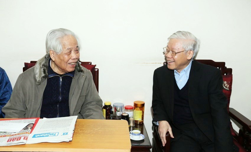 H&igrave;nh ảnh về Tổng B&iacute; thư Nguyễn Ph&uacute; Trọng v&agrave; nguy&ecirc;n Tổng B&iacute; thư Đỗ Mười