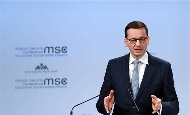 Thủ tướng Ba Lan vượt qua cuộc bỏ phiếu tín nhiệm tại quốc hội