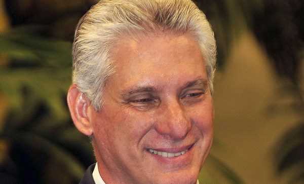 Chủ tịch Hội đồng Nh&agrave; nước Cuba bắt đầu thăm ch&iacute;nh thức Việt Nam