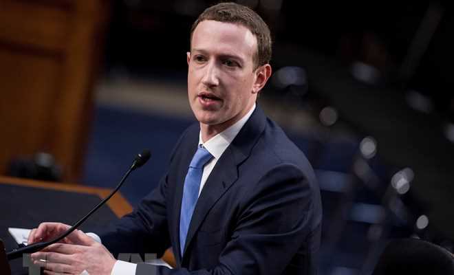 Mark Zuckerberg mất tới 15 tỷ USD trong năm bê bối của Facebook
