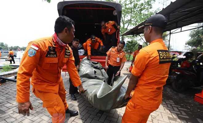 Rơi máy bay tại Indonesia: Lion Air nối lại chiến dịch tìm kiếm
