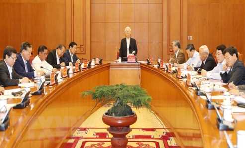 Chống tham nhũng: B&ecirc;n tr&ecirc;n chuyển động, b&ecirc;n dưới bắt đầu ấm dần l&ecirc;n