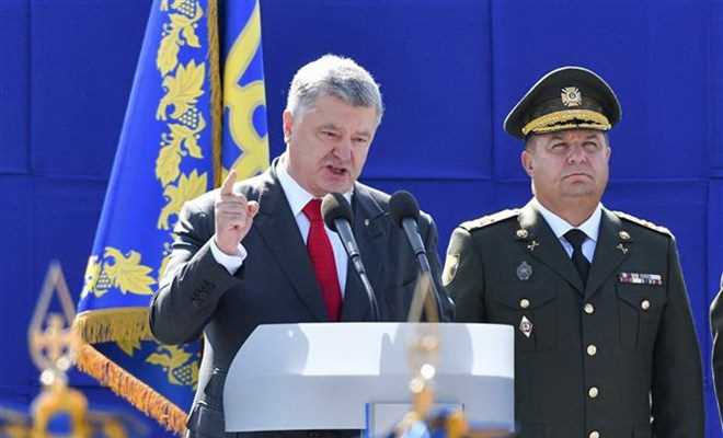 Tổng thống Ukranie Poroshenko đề xuất ban bố tình trạng chiến tranh