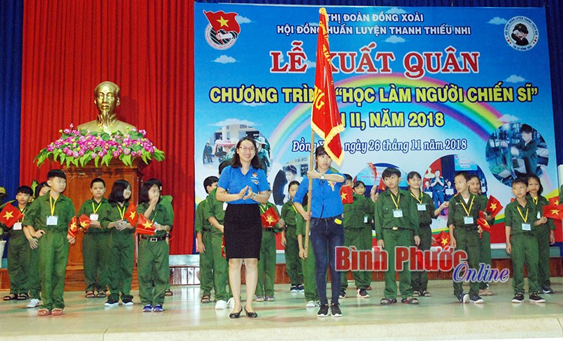“Học làm người chiến sĩ”