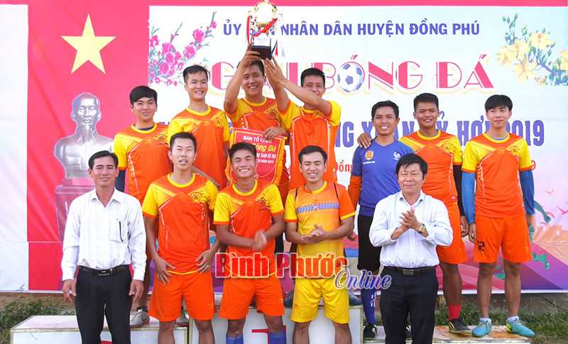 Công an Đồng Phú vô địch giải bóng đá mừng Đảng, mừng xuân