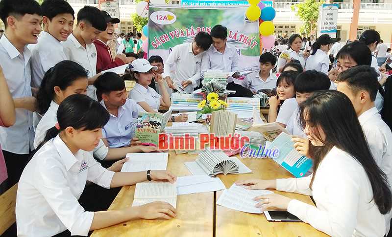 Tưng bừng ngày hội đọc sách Trường THPT Chu Văn An