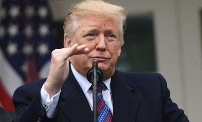 Ông Trump nói gì trước việc các thị trường hỗn loạn vì Apple?