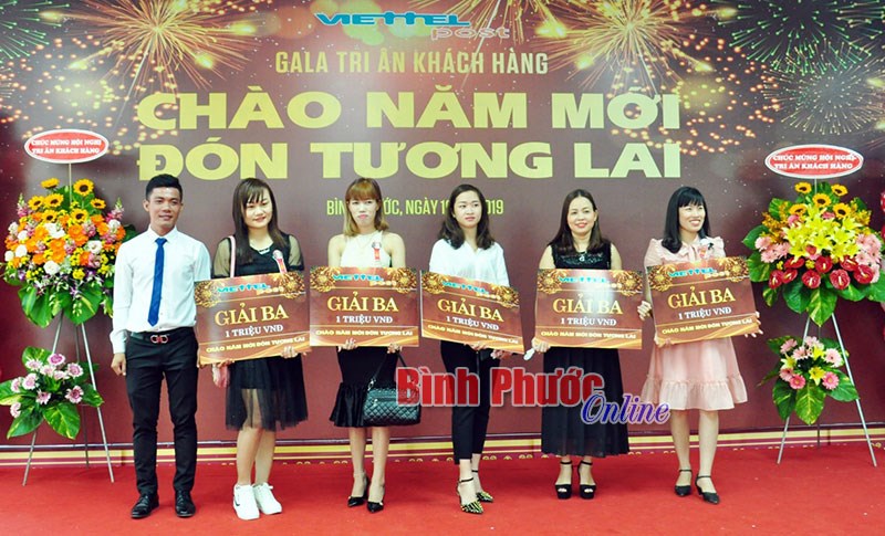 Viettel Post tri ân khách hàng