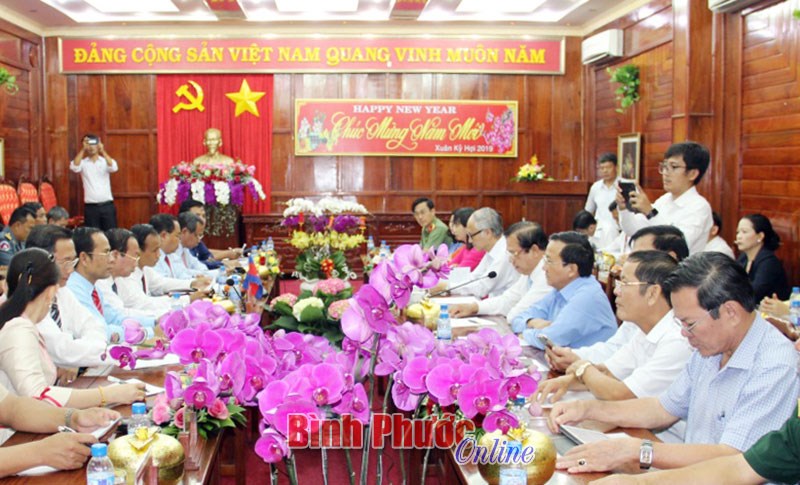 Sơ kết 1 năm hợp t&aacute;c giữa B&igrave;nh Phước với 6 tỉnh Campuchia