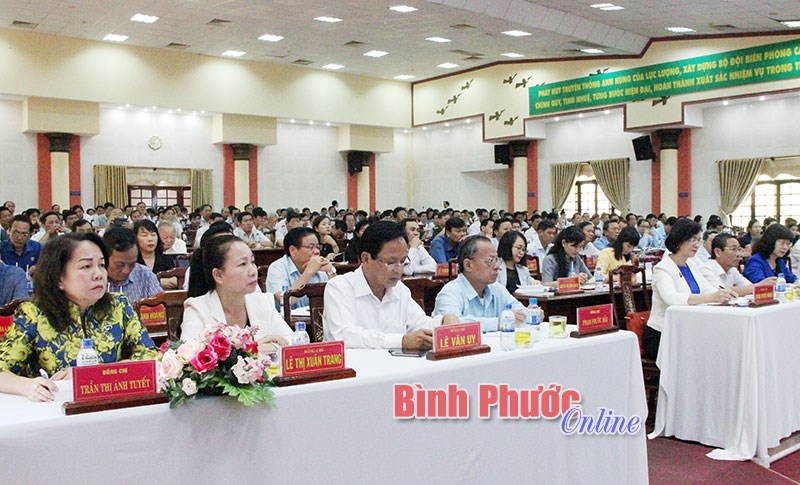 Tỉnh ủy th&ocirc;ng tin thời sự cho c&aacute;n bộ chủ chốt