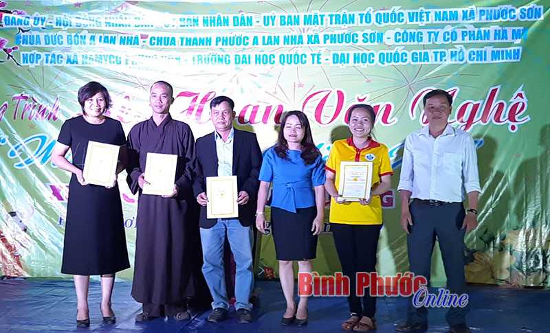 &ldquo;Xu&acirc;n chia sẻ y&ecirc;u thương&rdquo; tại Phước Sơn