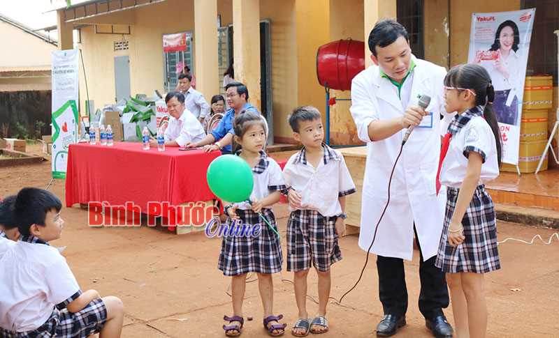 Nhiều hoạt động thiết thực trong chương tr&igrave;nh &ldquo;H&agrave;nh tr&igrave;nh xanh - chuyến xe Ho&agrave;n Mỹ&rdquo;