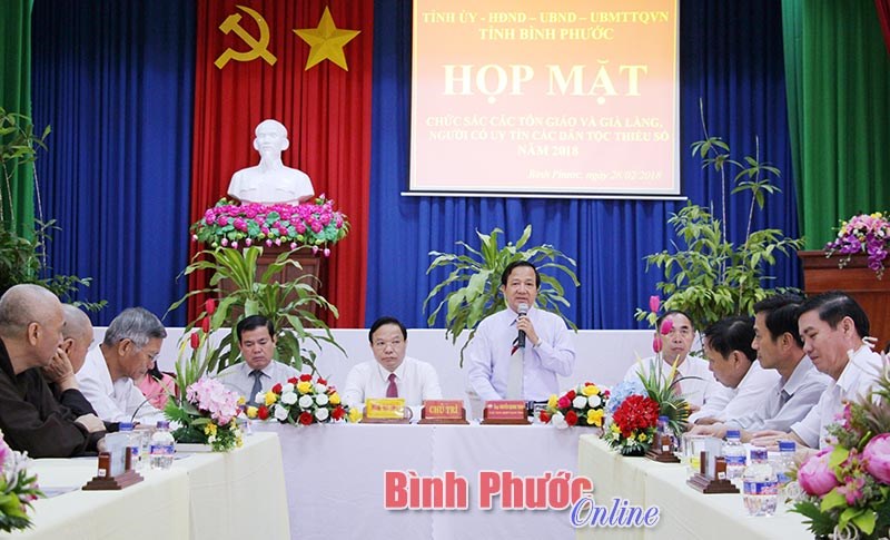 Đồng b&agrave;o c&oacute; đạo t&iacute;ch cực thi đua y&ecirc;u nước