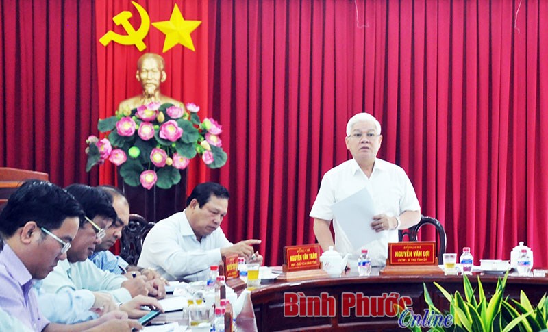 L&atilde;nh đạo tỉnh l&agrave;m việc với Ban Thường vụ Huyện ủy Chơn Th&agrave;nh