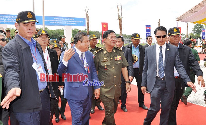 Những ng&agrave;y th&aacute;ng kh&ocirc;ng qu&ecirc;n - B&agrave;i 1