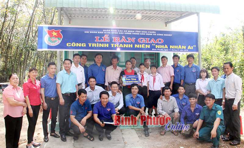 Trao nhà nhân ái cho hộ bà Phạm Thị Soa