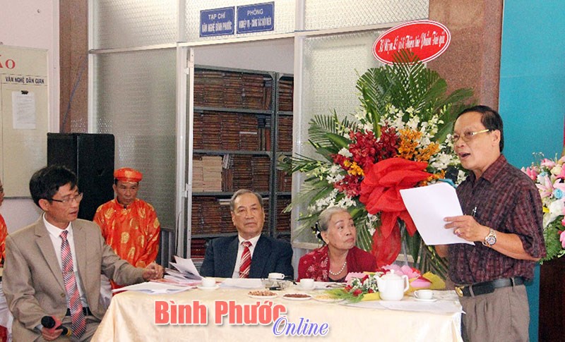 Nguyễn Sữa v&agrave; niềm đam m&ecirc; thơ