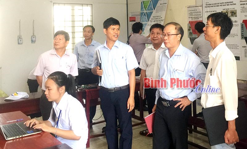 Ứng dụng năng lượng mặt trời phục vụ học tập, nghiên cứu